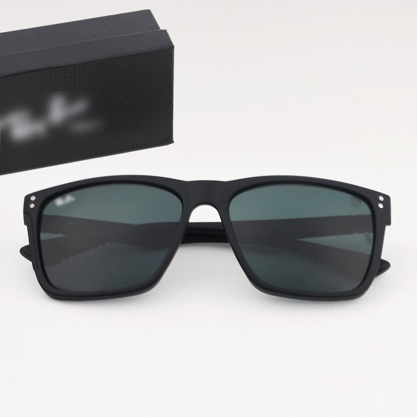 LuxStand Ray 38
